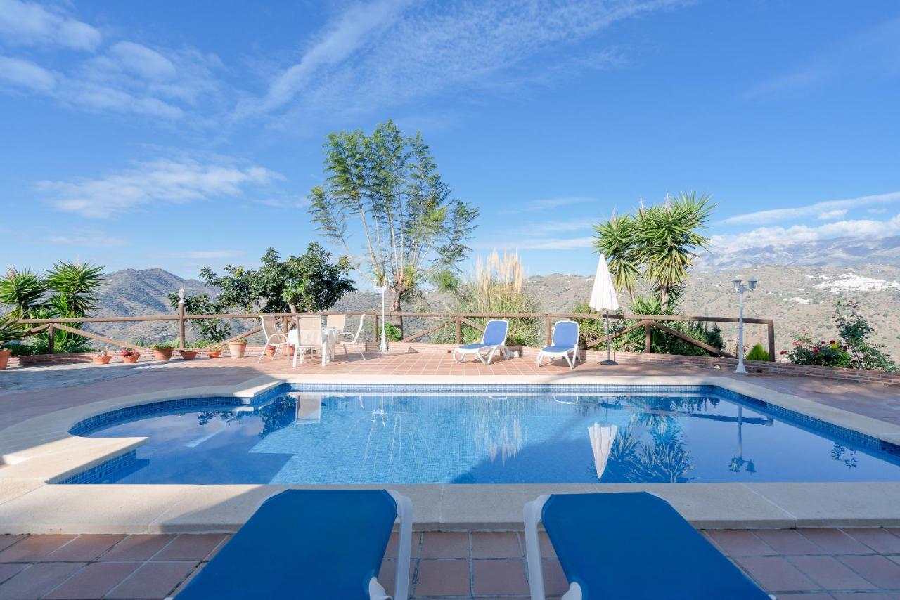 Cortijo La Rijana Villa Sayalonga ภายนอก รูปภาพ